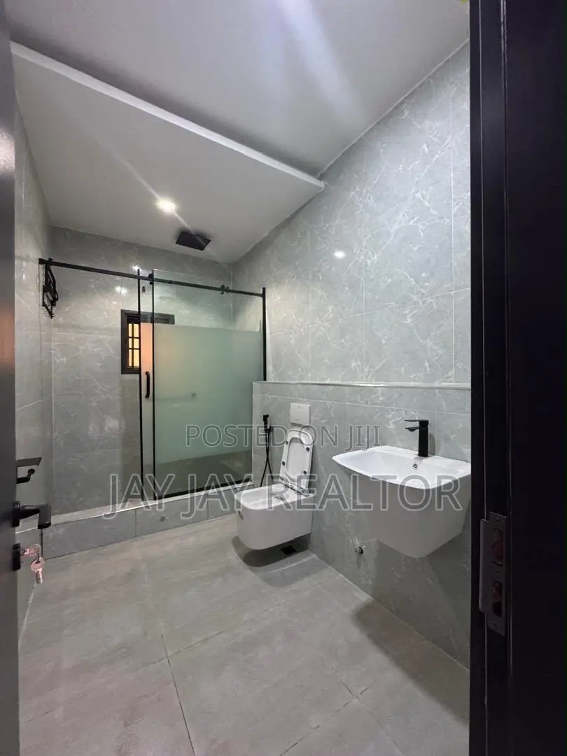 3bdrm Block of Flats in Lifecamp for sale
