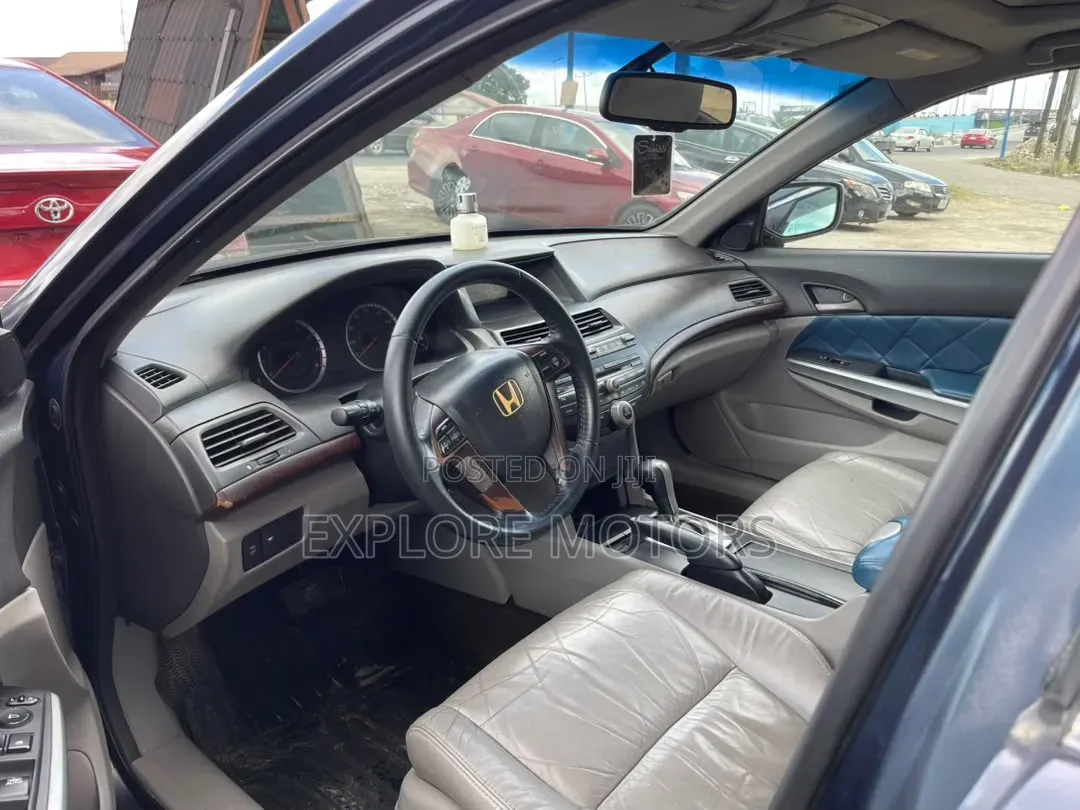 Honda Accord 2011 Blue