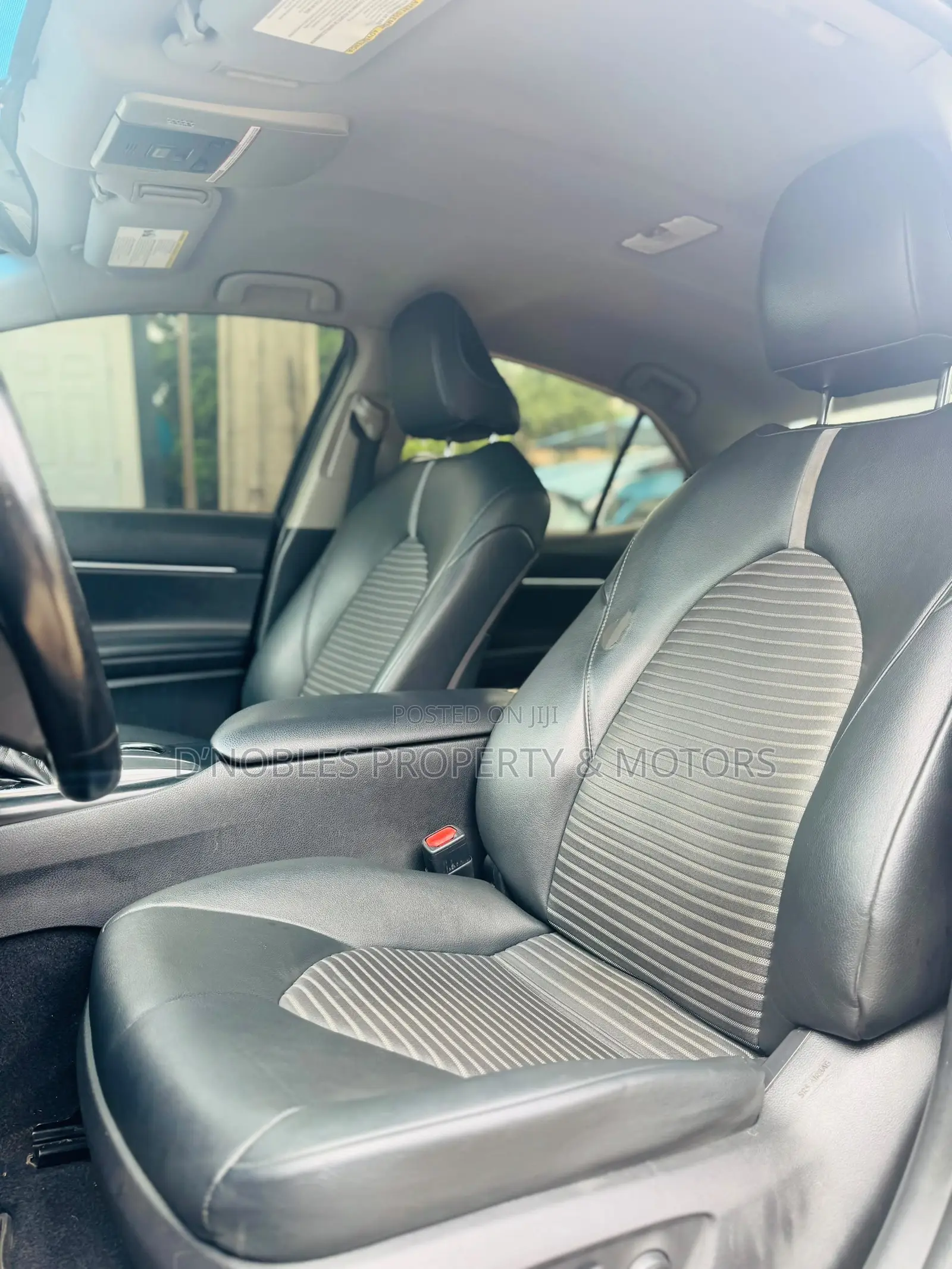 Toyota Camry SE FWD 2020 Black