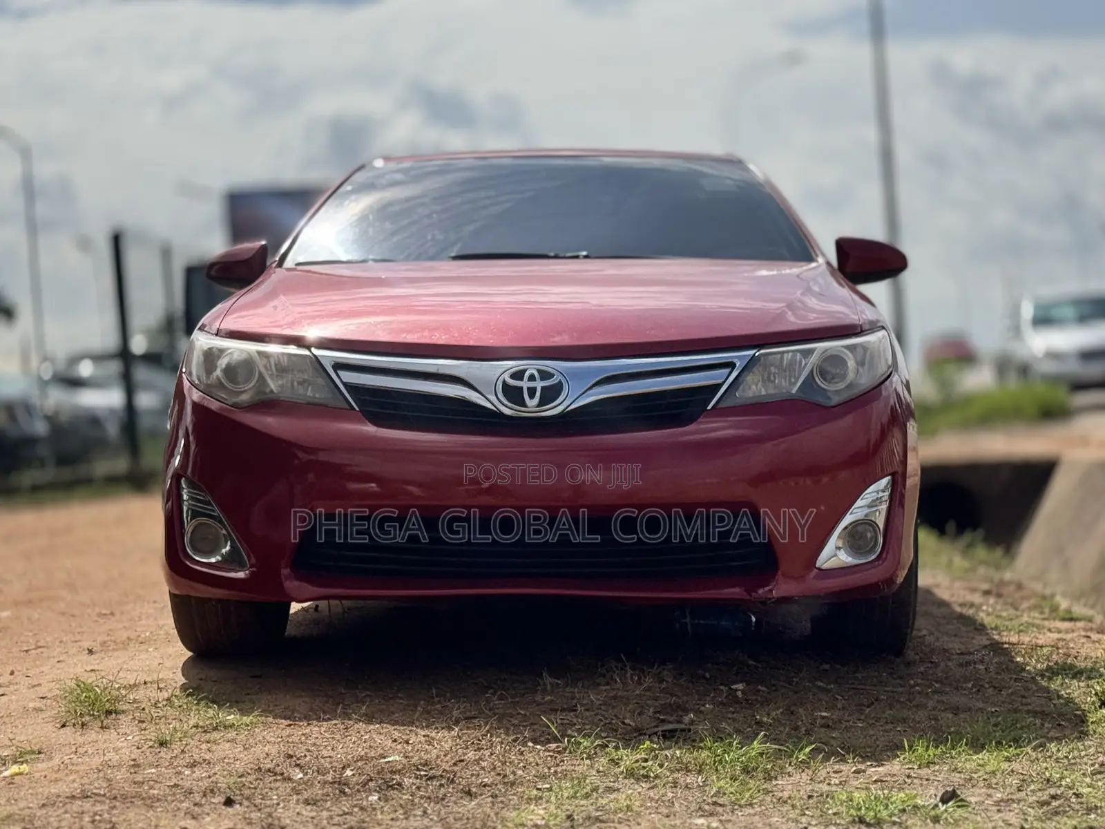 Toyota Camry LE 4dr Sedan (2.5L 4cyl 6A) 2013 Red