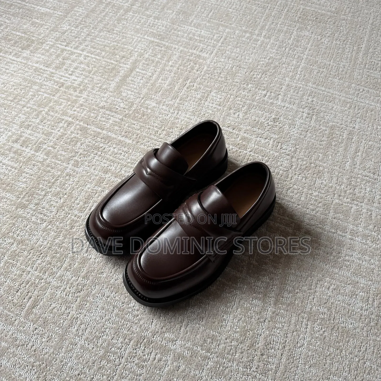 Cop the Bold Cut-Out Two Tone Bridge Loafers