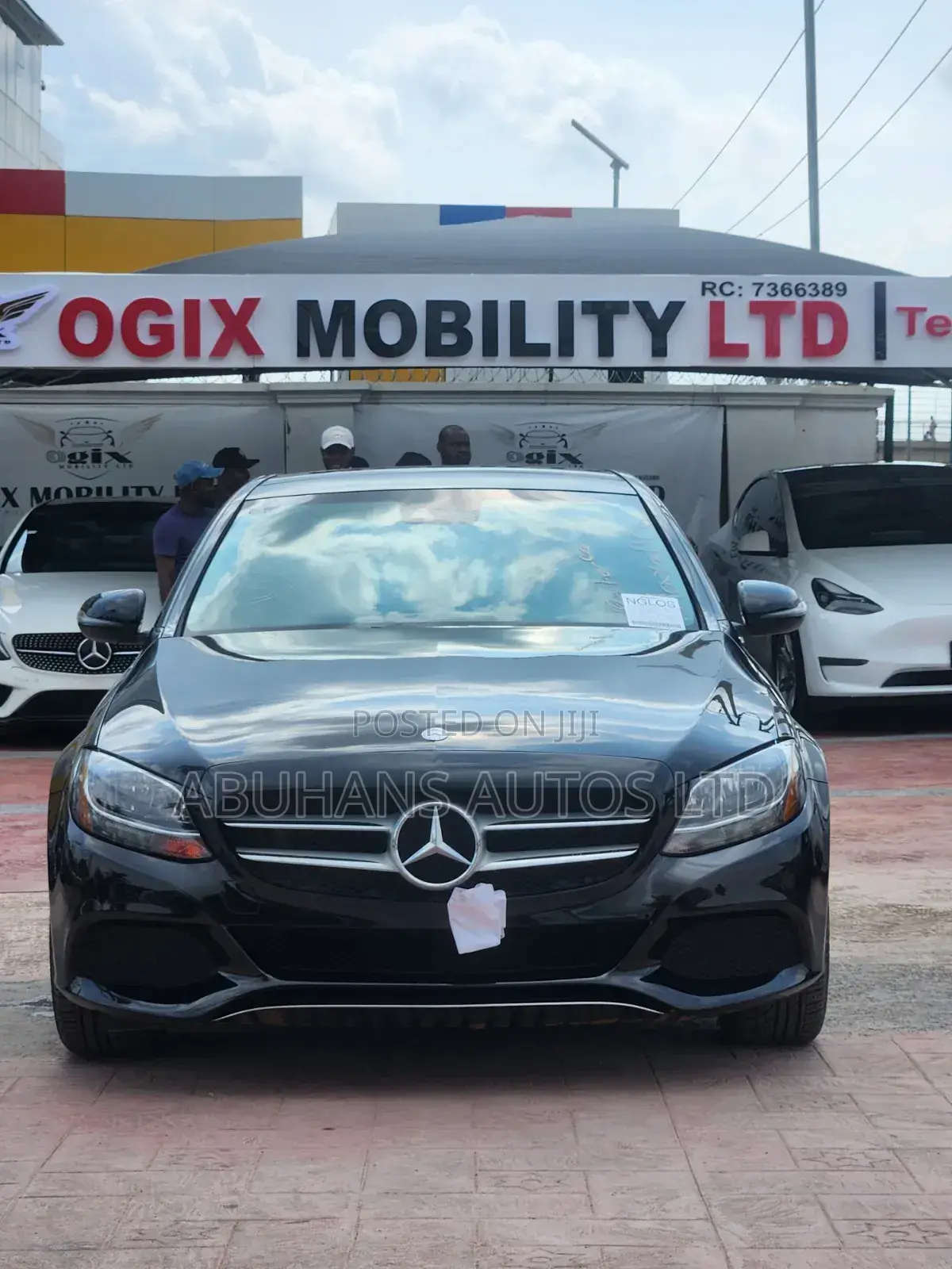 Mercedes-Benz C300 2016 Black