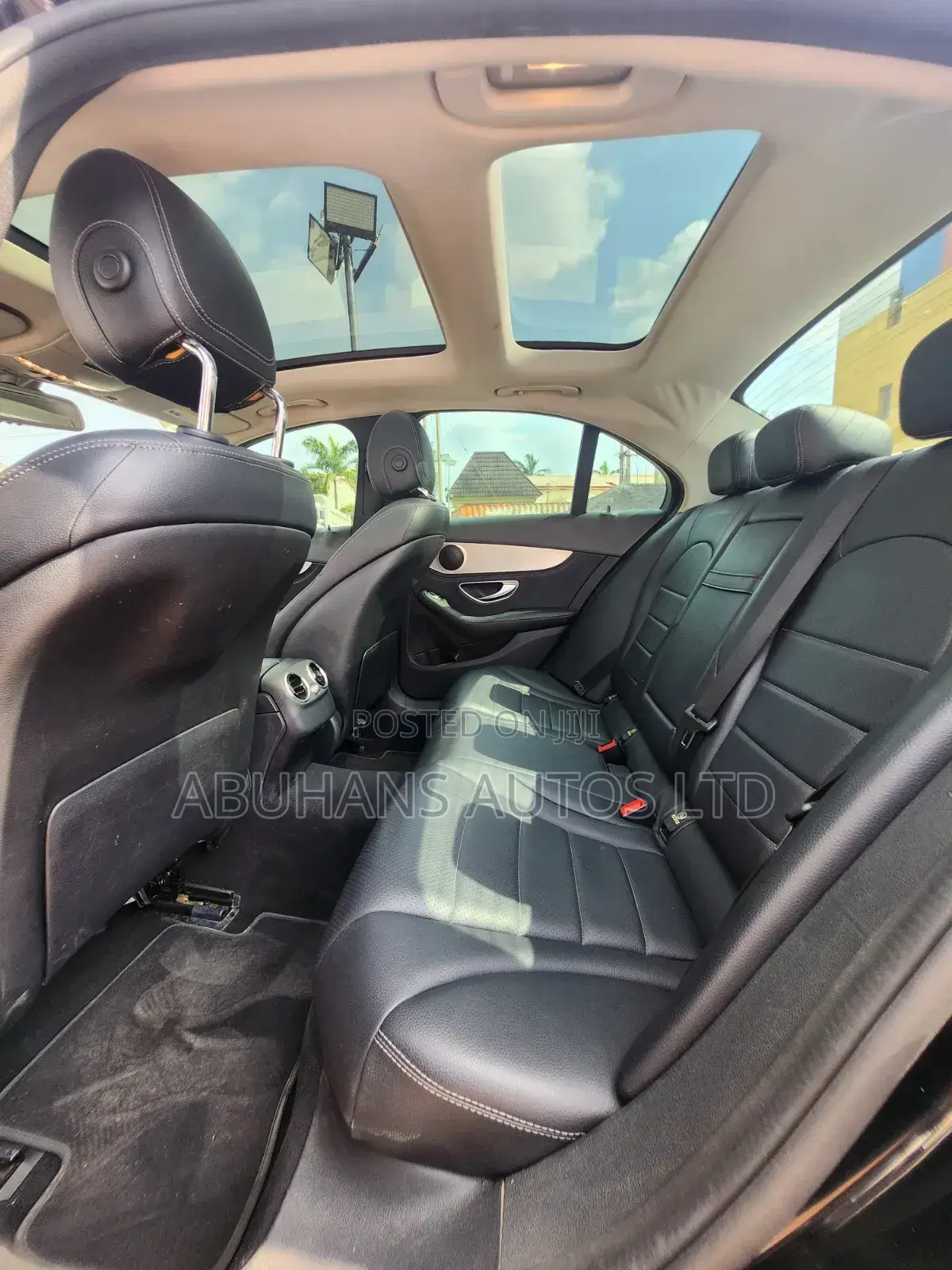 Mercedes-Benz C300 2016 Black