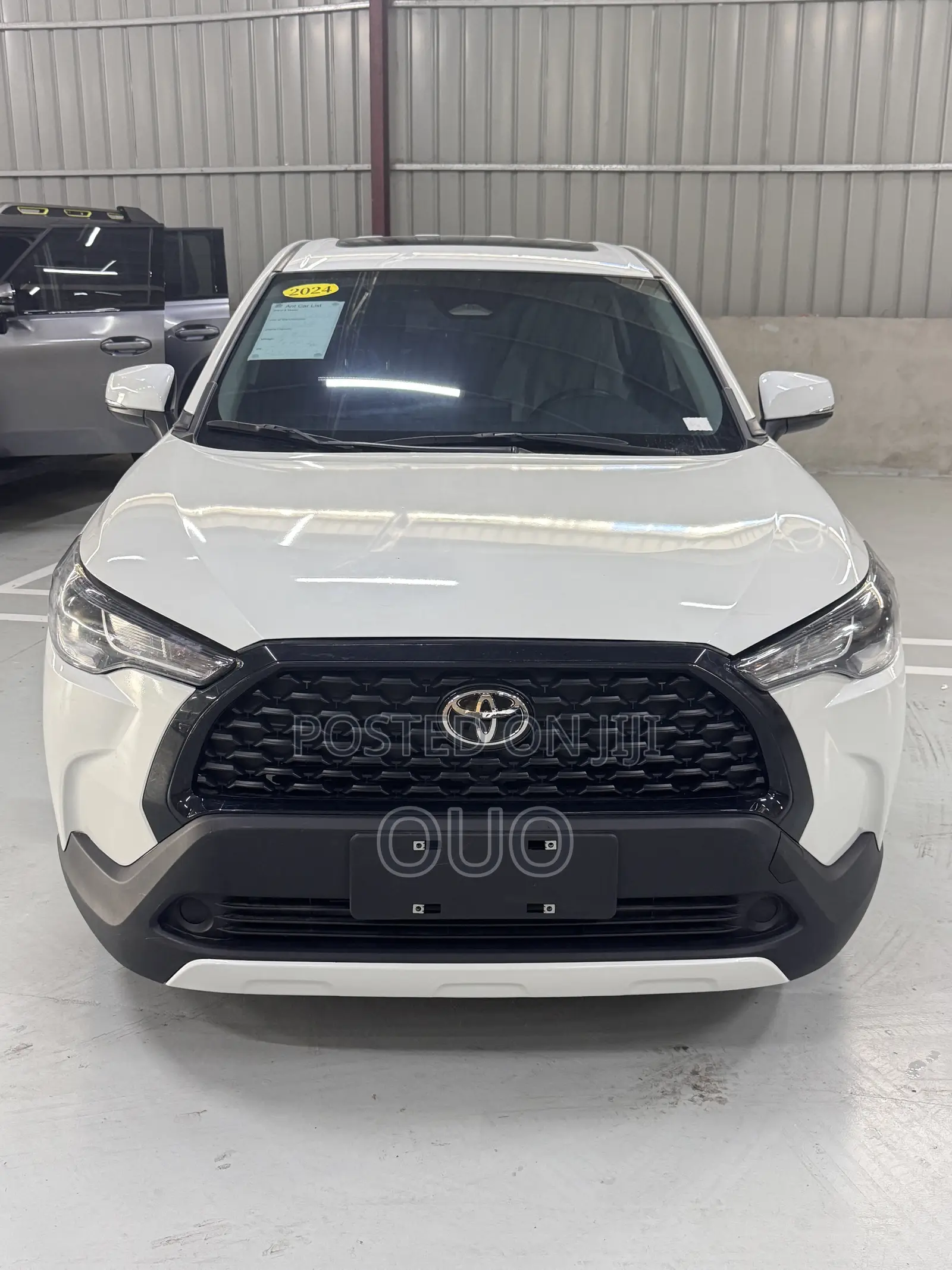 Toyota Corolla Cross XLE 2WD 2024 White