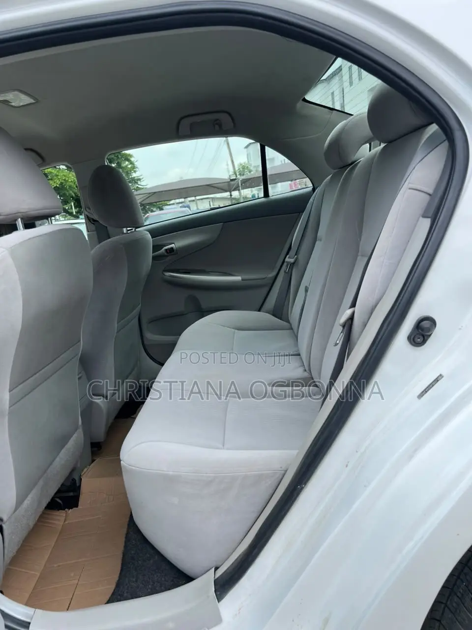Toyota Corolla LE 4dr Sedan (1.8L 4cyl 4A) 2011 White