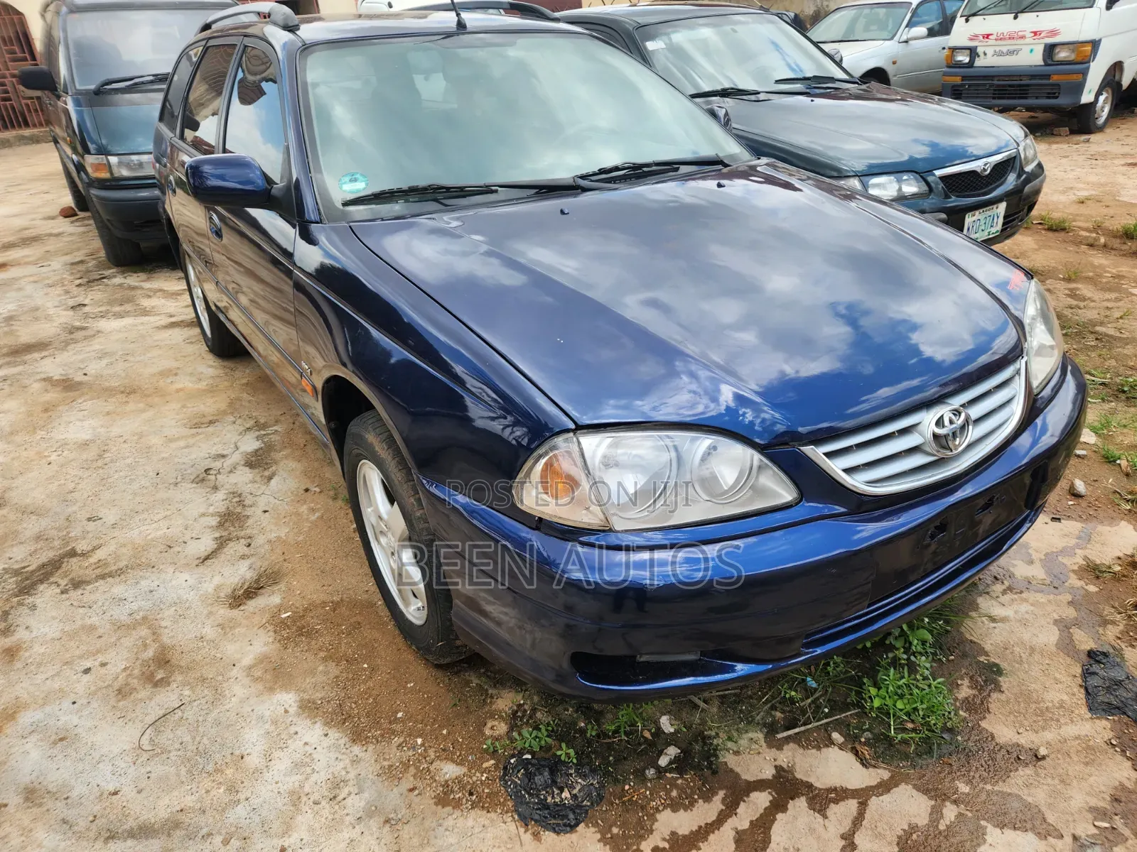 Toyota Avensis 2000 Blue