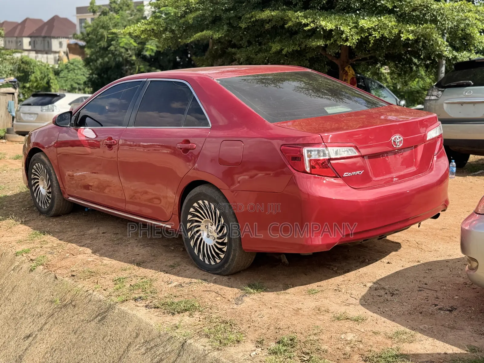 Toyota Camry LE 4dr Sedan (2.5L 4cyl 6A) 2013 Red