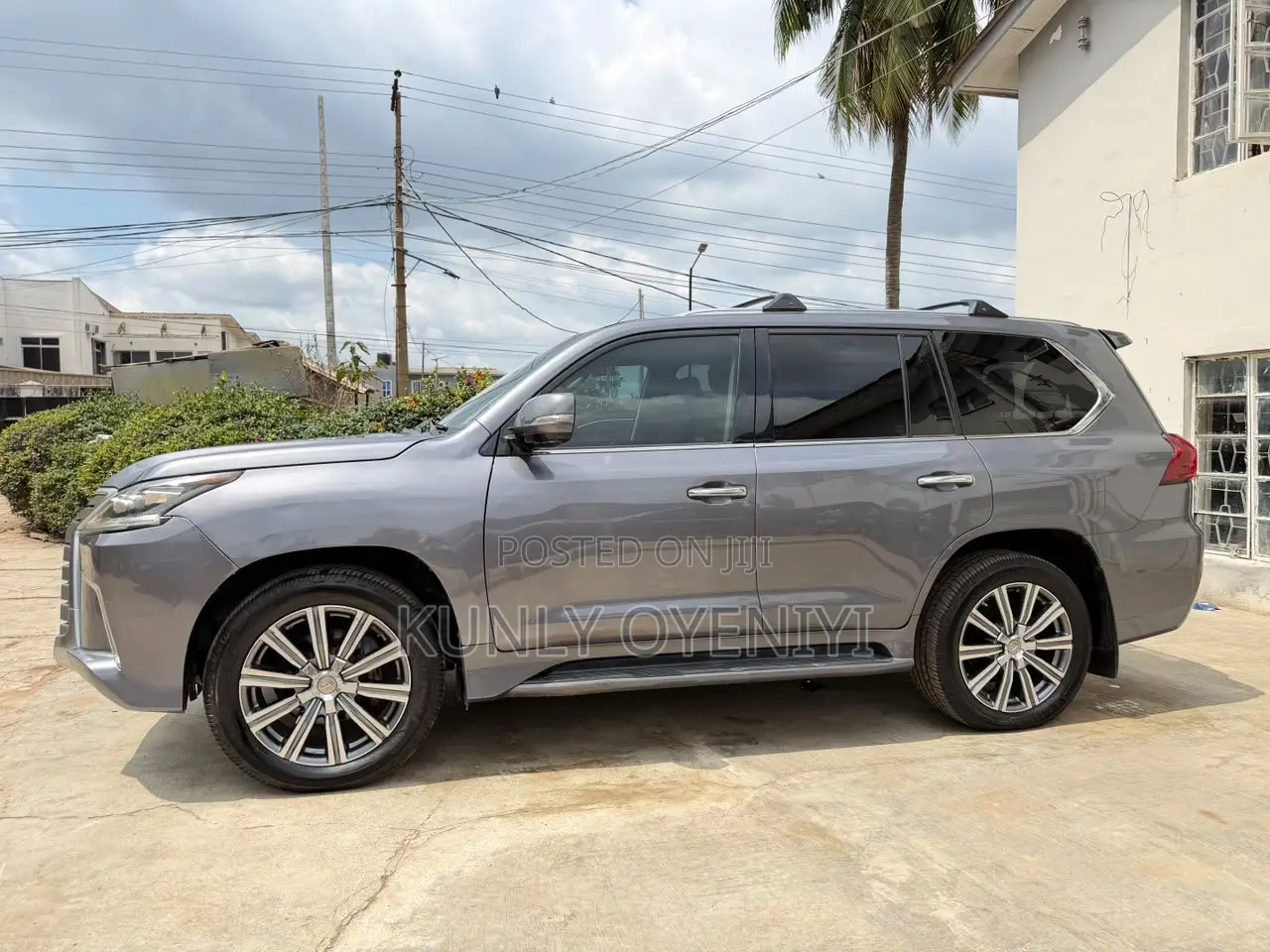 Lexus LX 570 AWD 2016 Gray