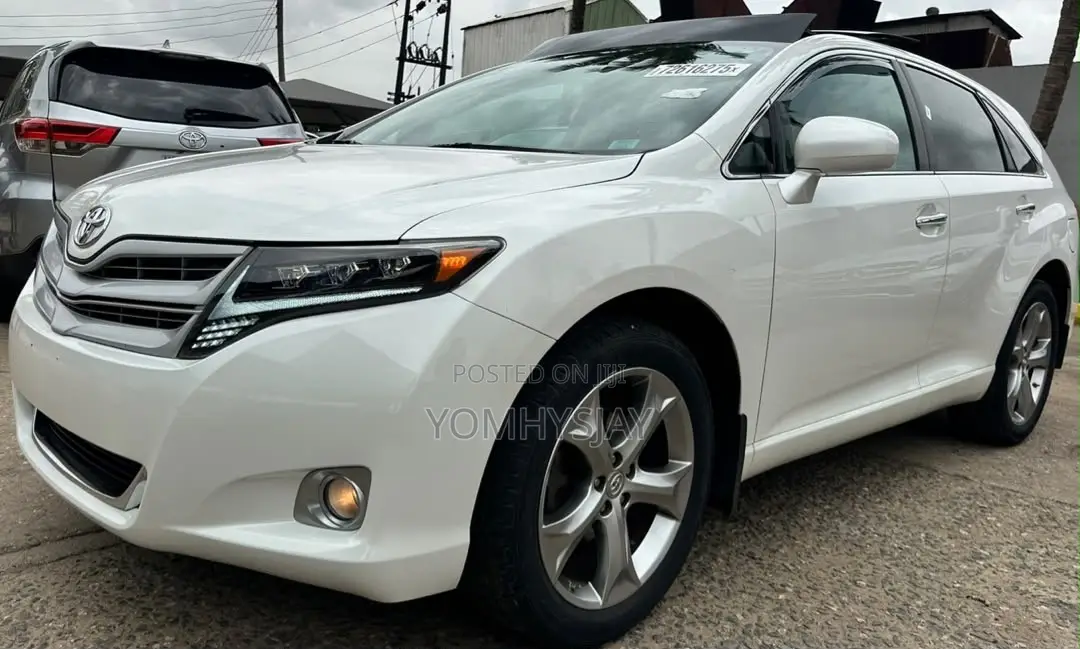 Toyota Venza V6 AWD 2010 White