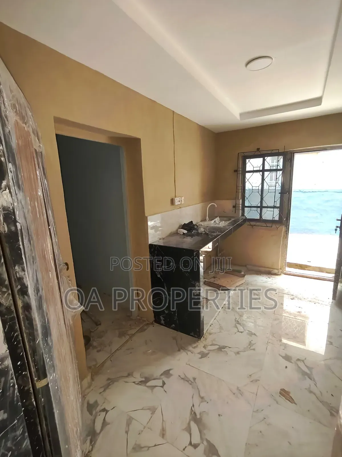 3bdrm Block of Flats in Bodija/Ui Axis for rent