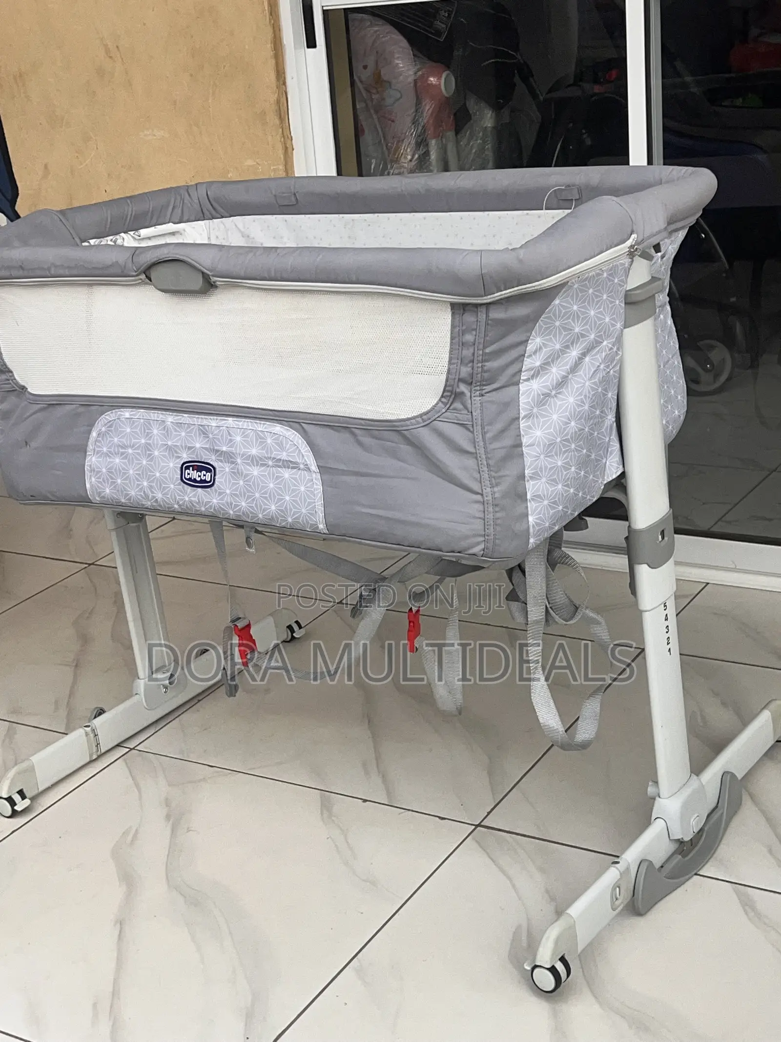 Imported Chicco Next to Mom Bassinet With Baby Net Adjustable Height