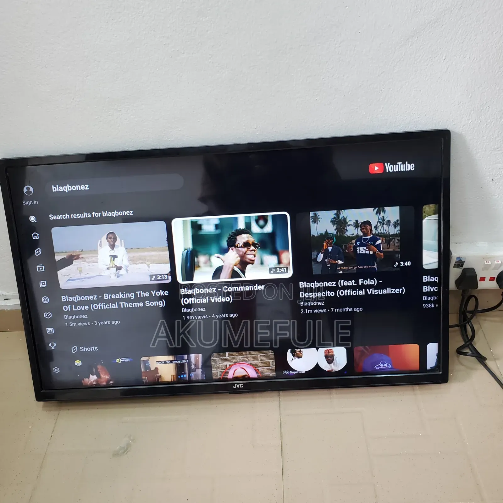 JVC Smart TV 32 Inches Display With Free Netflix Account