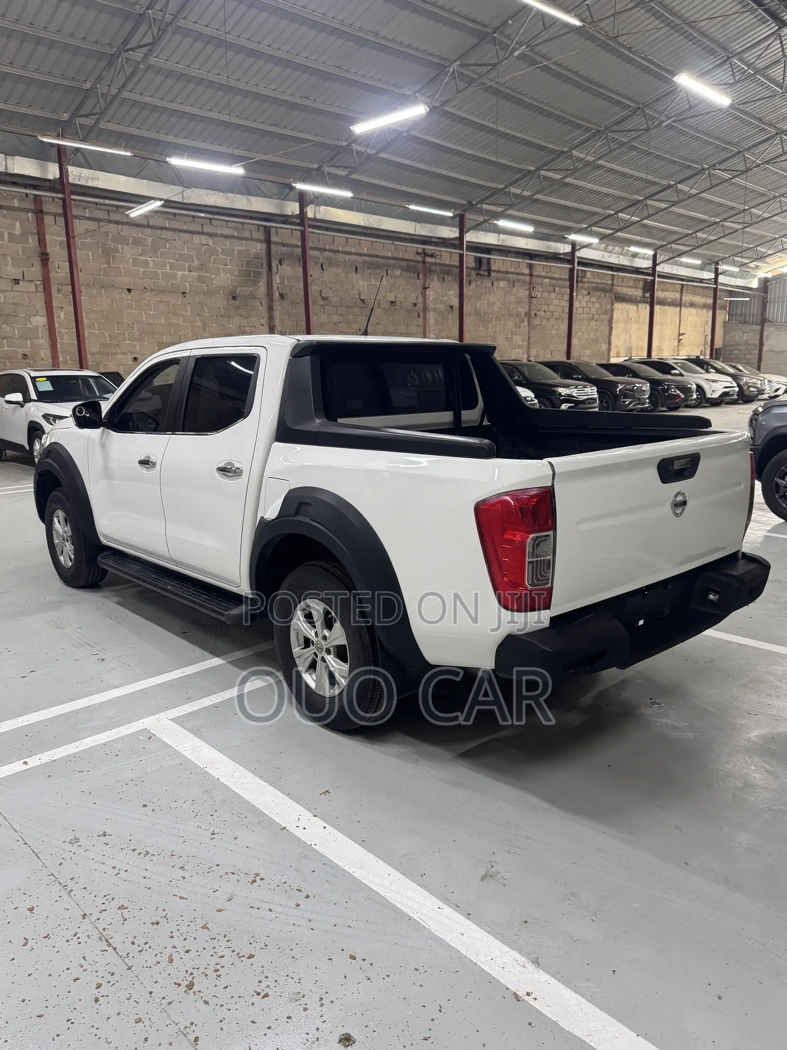 Nissan Pick-Up 2021 White
