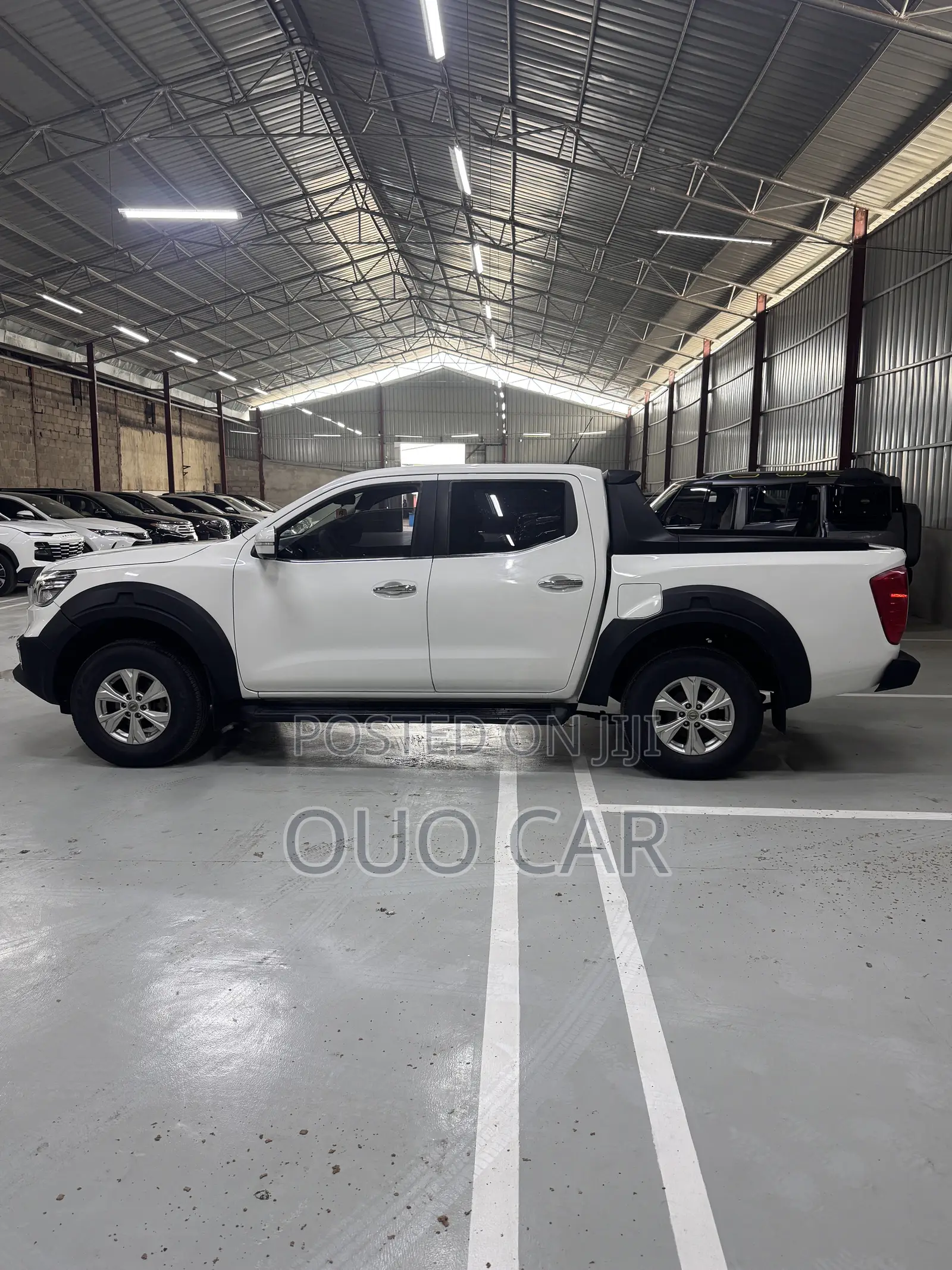 Nissan Pick-Up 2021 White