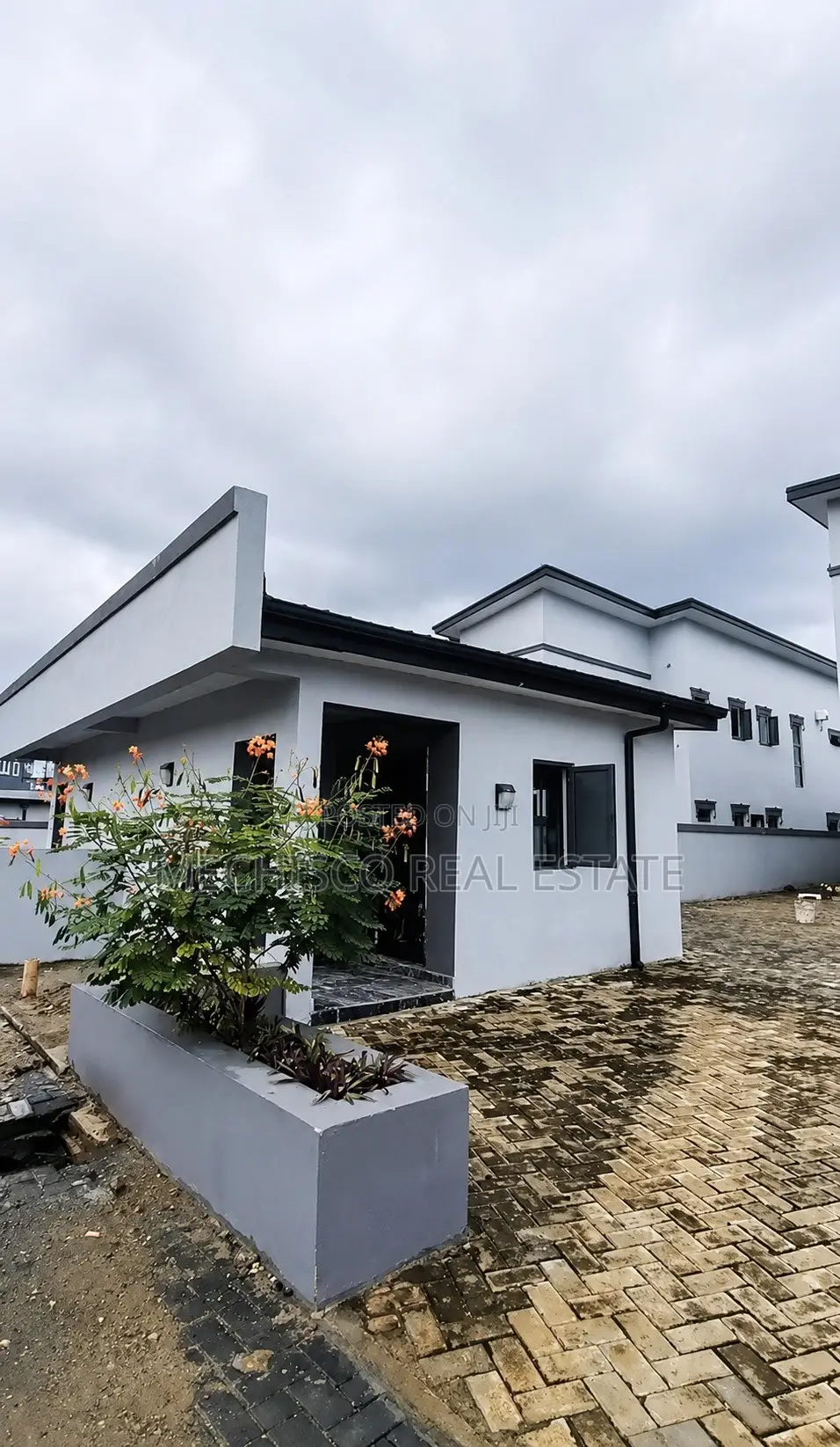 4bdrm Duplex in Eliozu for rent