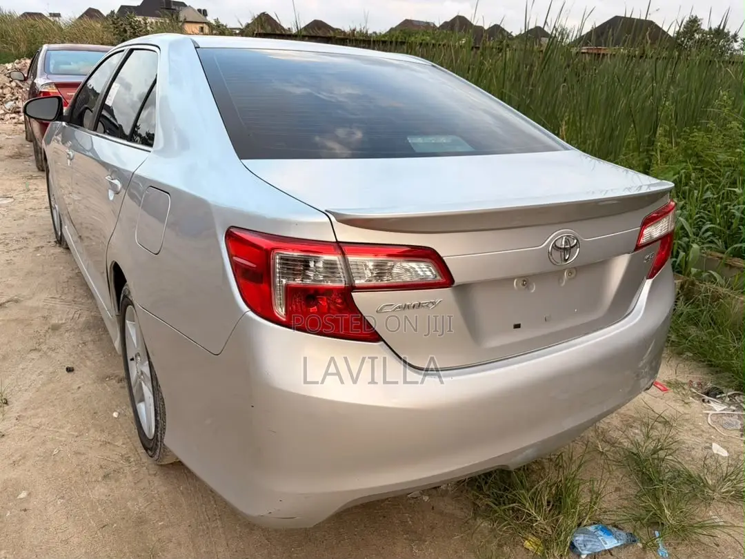 Toyota Camry SE Limited Edition 4dr Sedan (2.5L 4cyl 6A) 2012 Silver