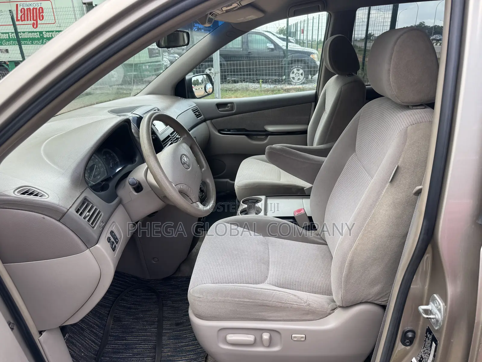 Toyota Sienna LE AWD 2006 Gold