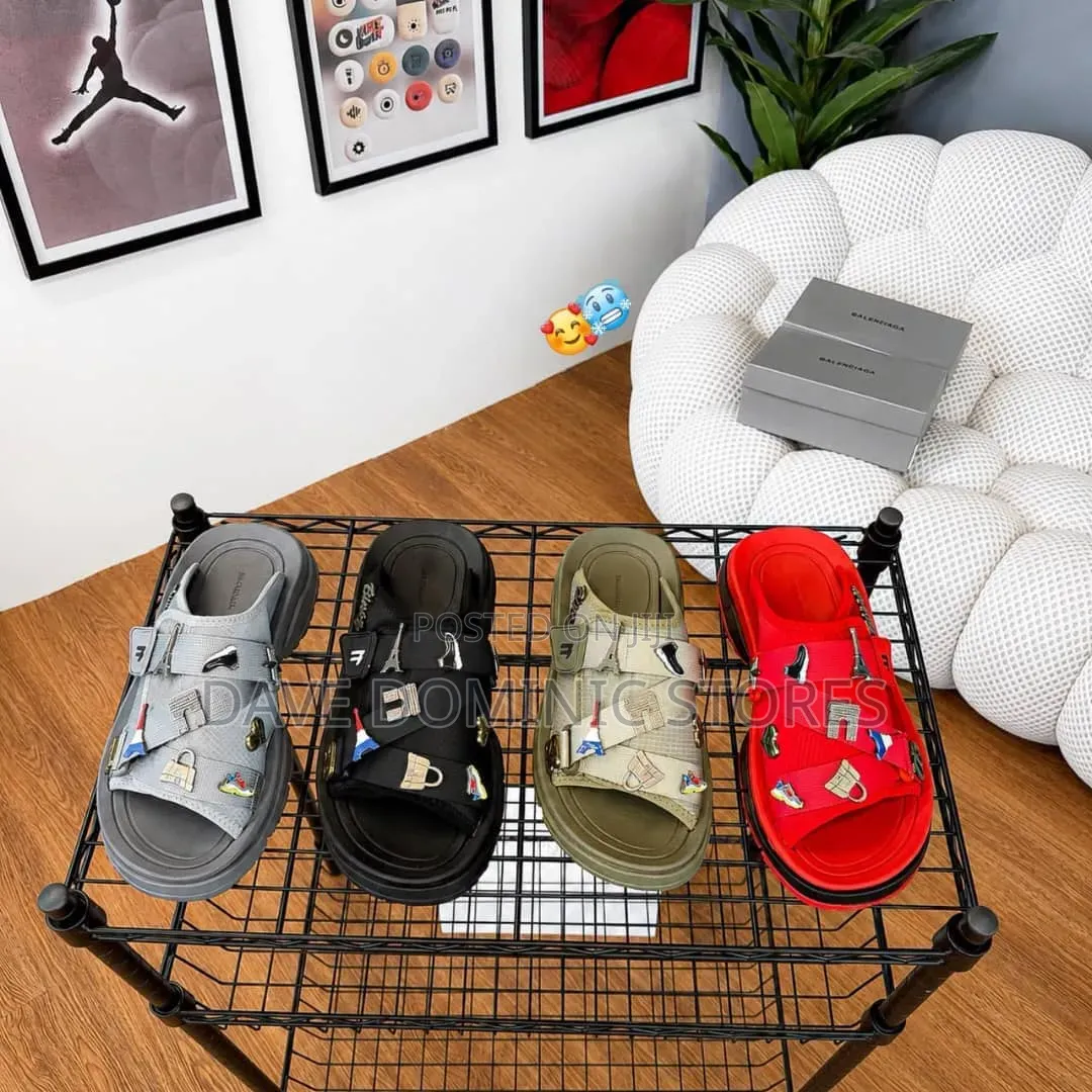 Original Quality Balenciaga Tracker Bb Slider Sandals Available