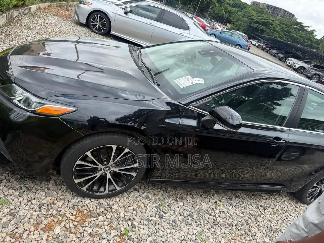 Toyota Camry SE (2.5L 4cyl 8A) 2019 Black
