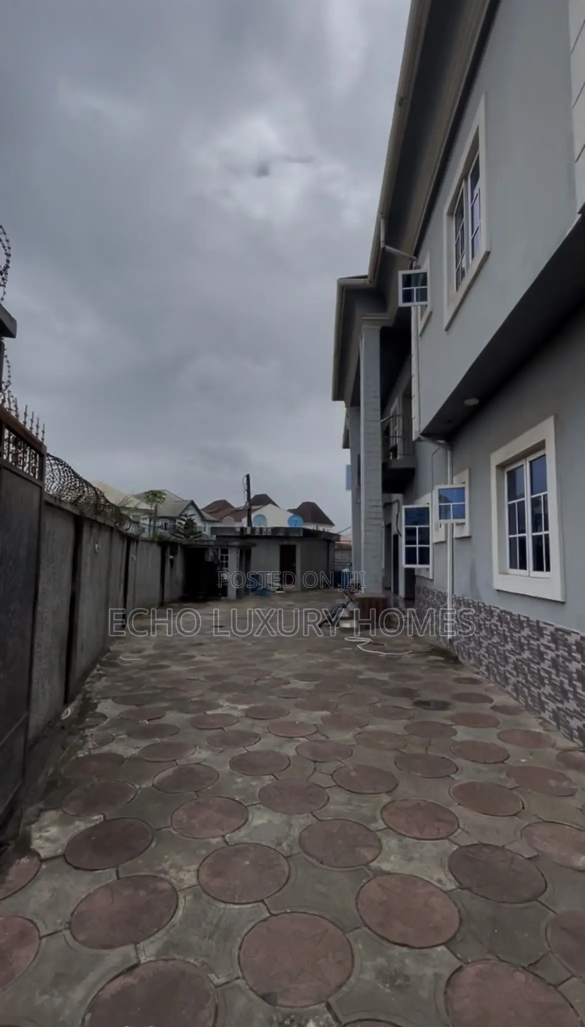 Furnished 3bdrm Apartment in Apple Junction for sale