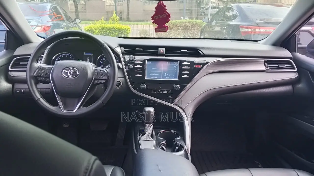 Toyota Camry 2019 Blue