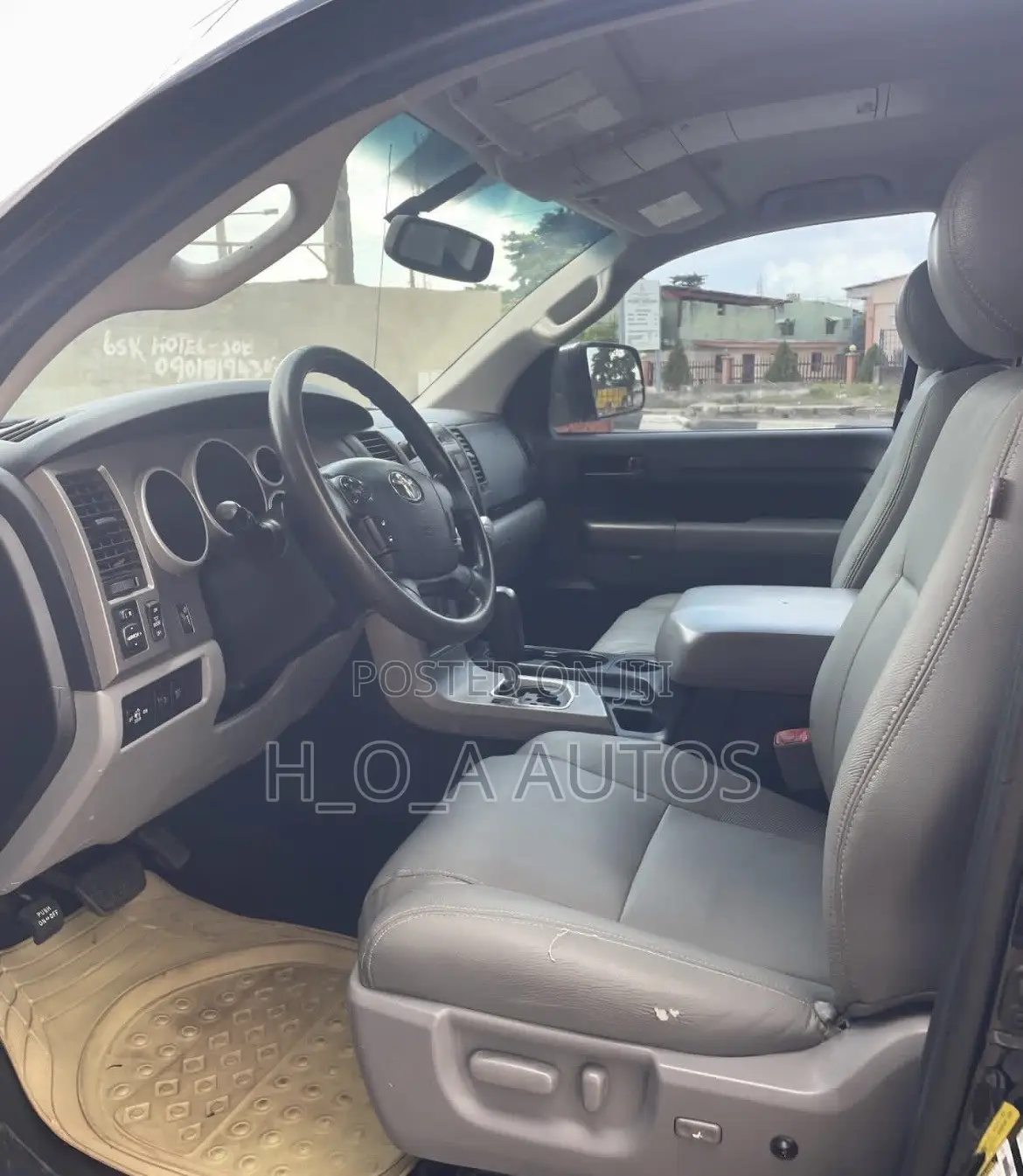 Toyota Tundra 2012 Black