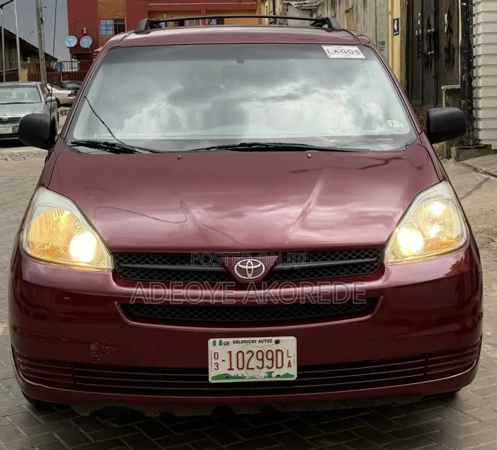 Toyota Sienna CE 2005 Red