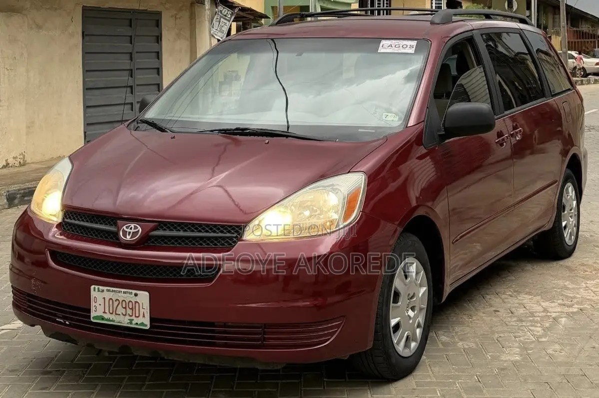 Toyota Sienna CE 2005 Red
