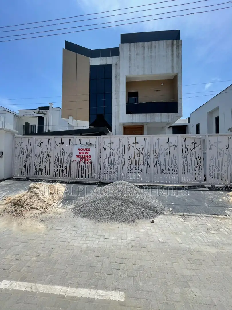 5bdrm Duplex in Lekki for sale