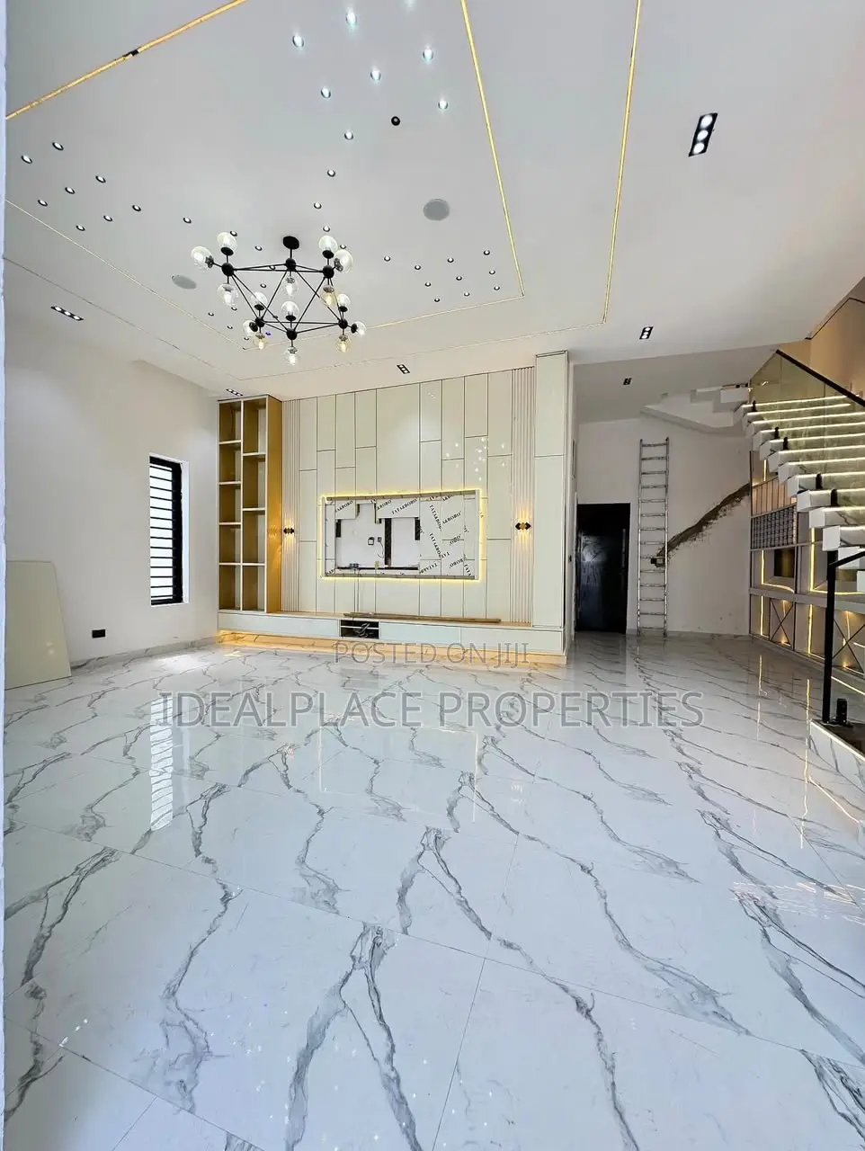 5bdrm Duplex in Lekki for sale