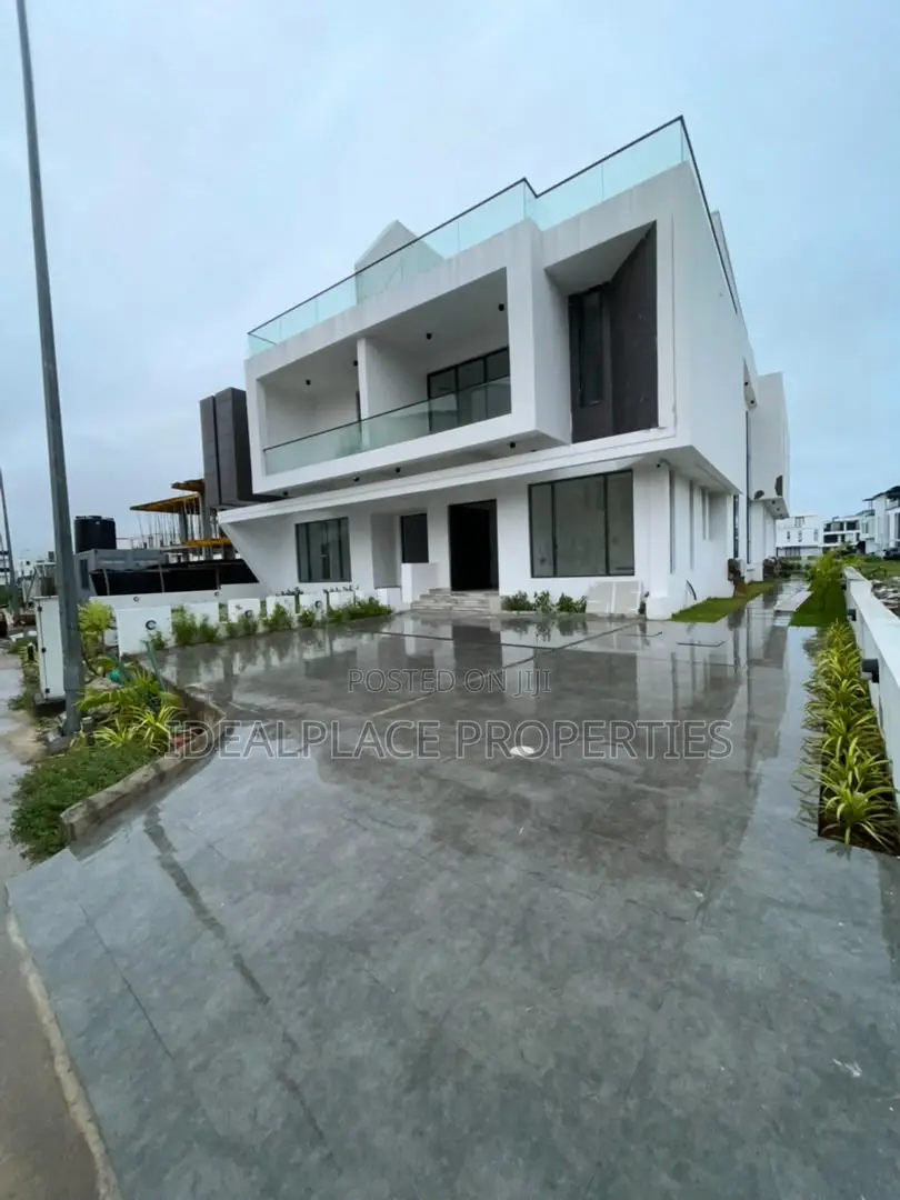 5bdrm Duplex in Cowrie Creek Estate, Ikate for sale