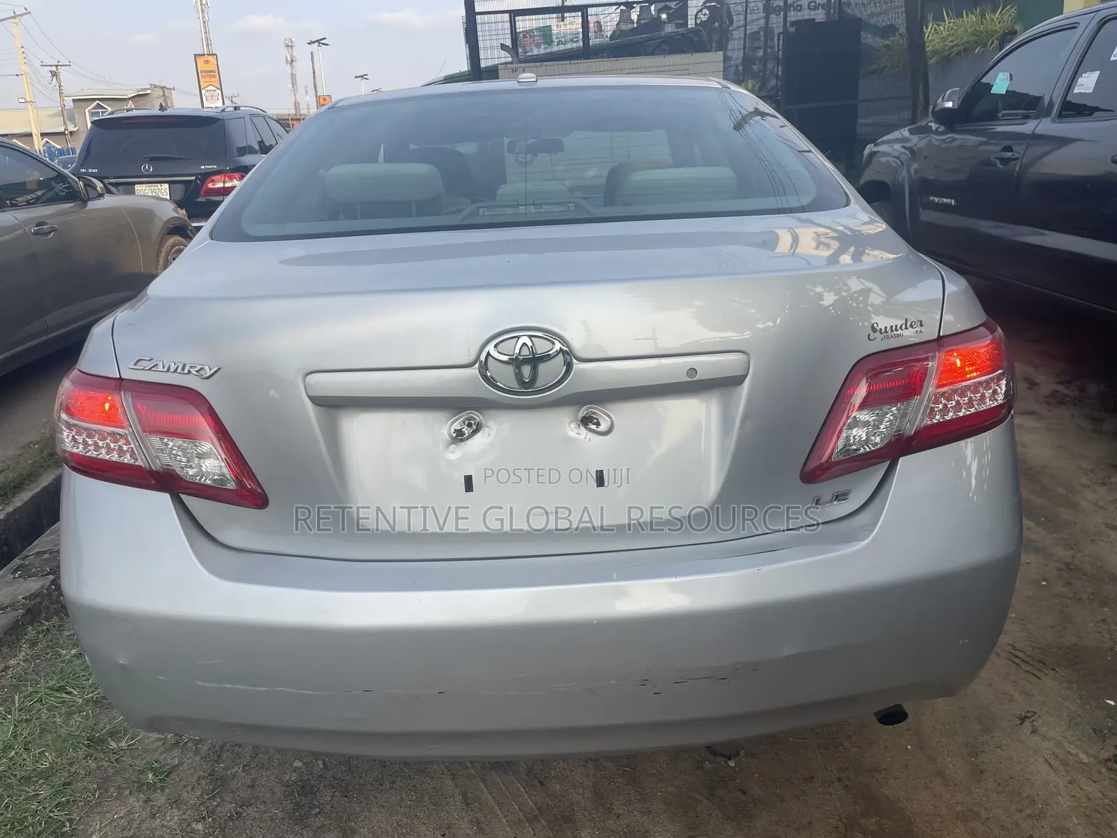 Toyota Camry LE 4dr Sedan (2.5L 4cyl 6AM) 2010 Silver