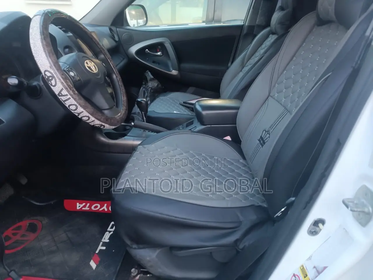 Toyota RAV4 2011 White