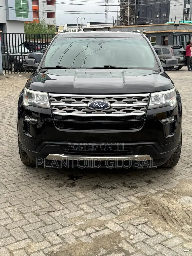 Ford Explorer XLT AWD 2019 Black