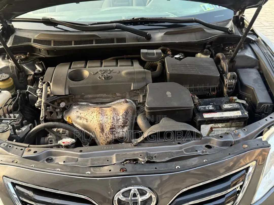 Toyota Camry 2011 Gray
