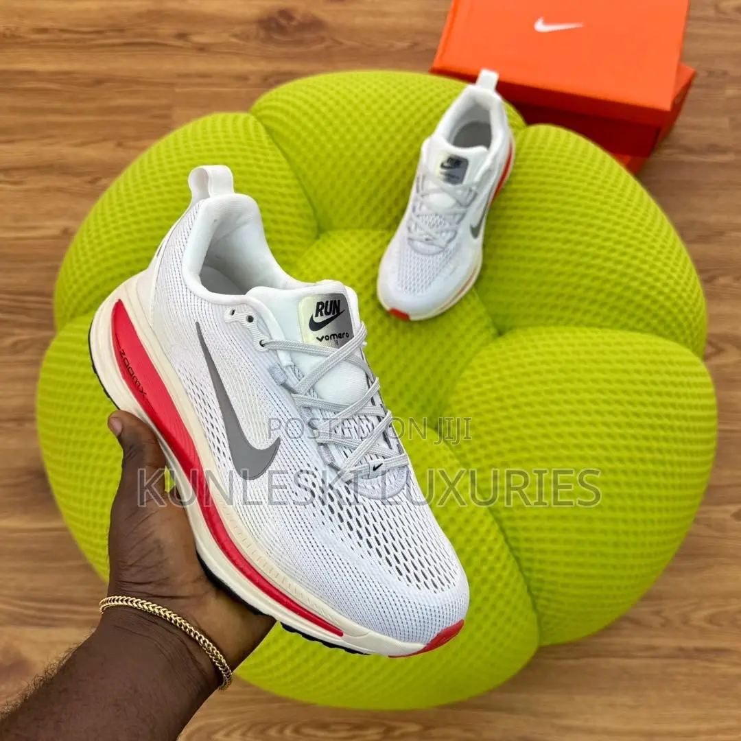 Original Nike Vemero 18 Zoom Sneakers