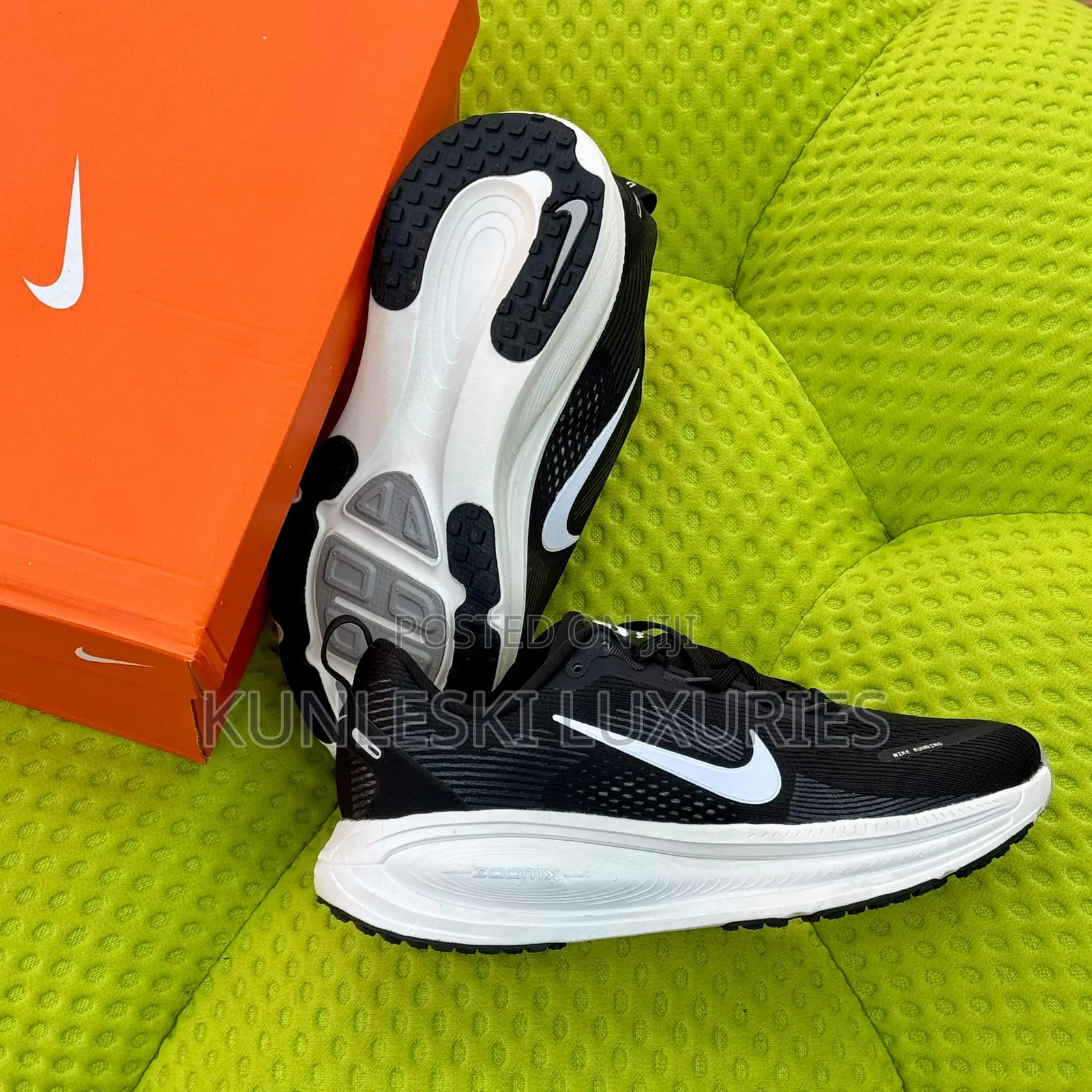 Original Nike Vemero 18 Zoom Sneakers