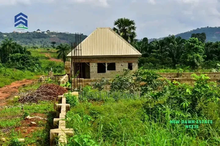 Land 50/100