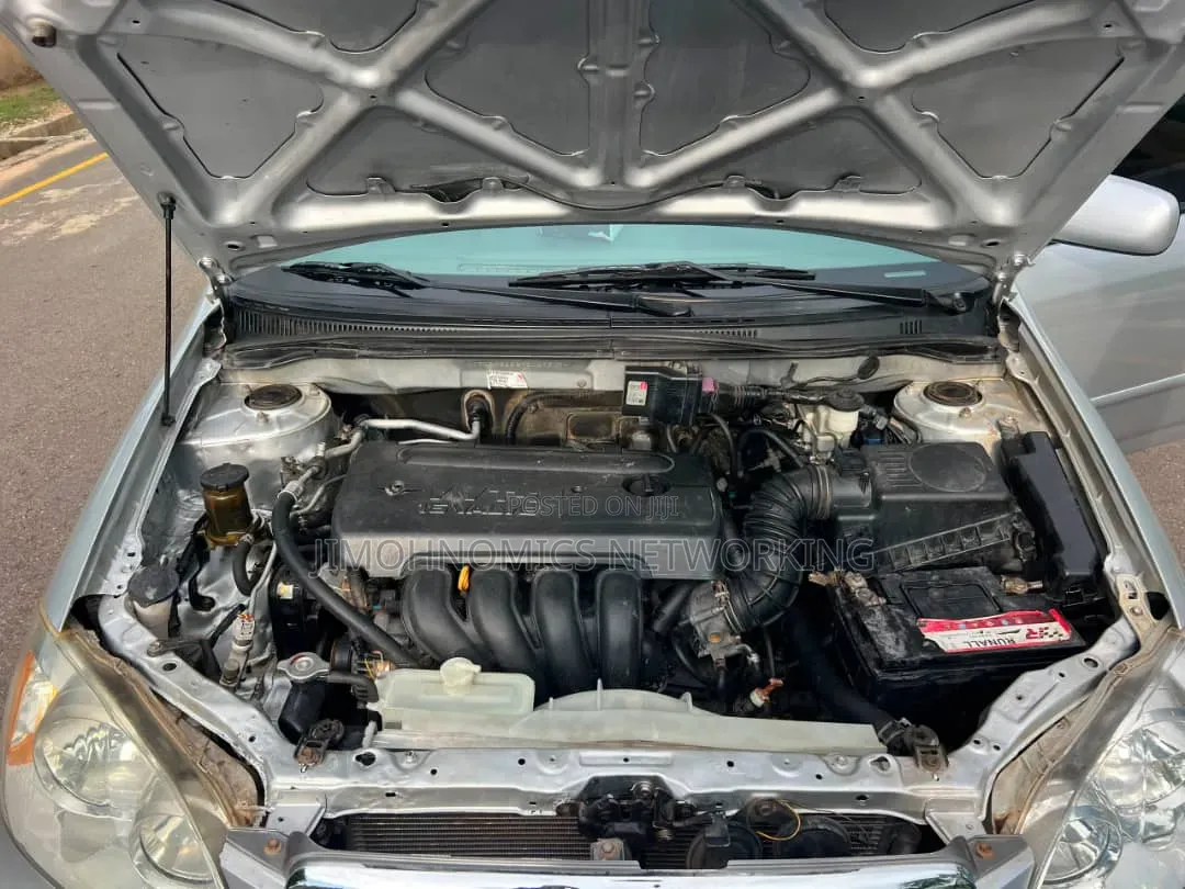 Toyota Corolla 2027 Silver