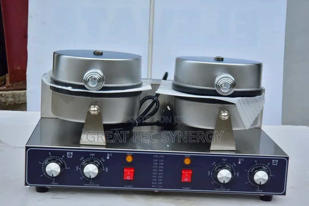 Double Plates Waffle Maker - Round