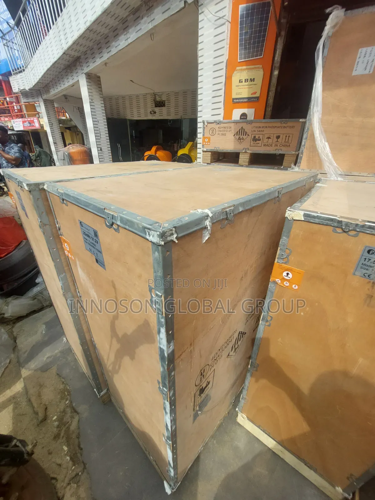 25kwh 51.2v Standing FelicitySolar Lithium Battery