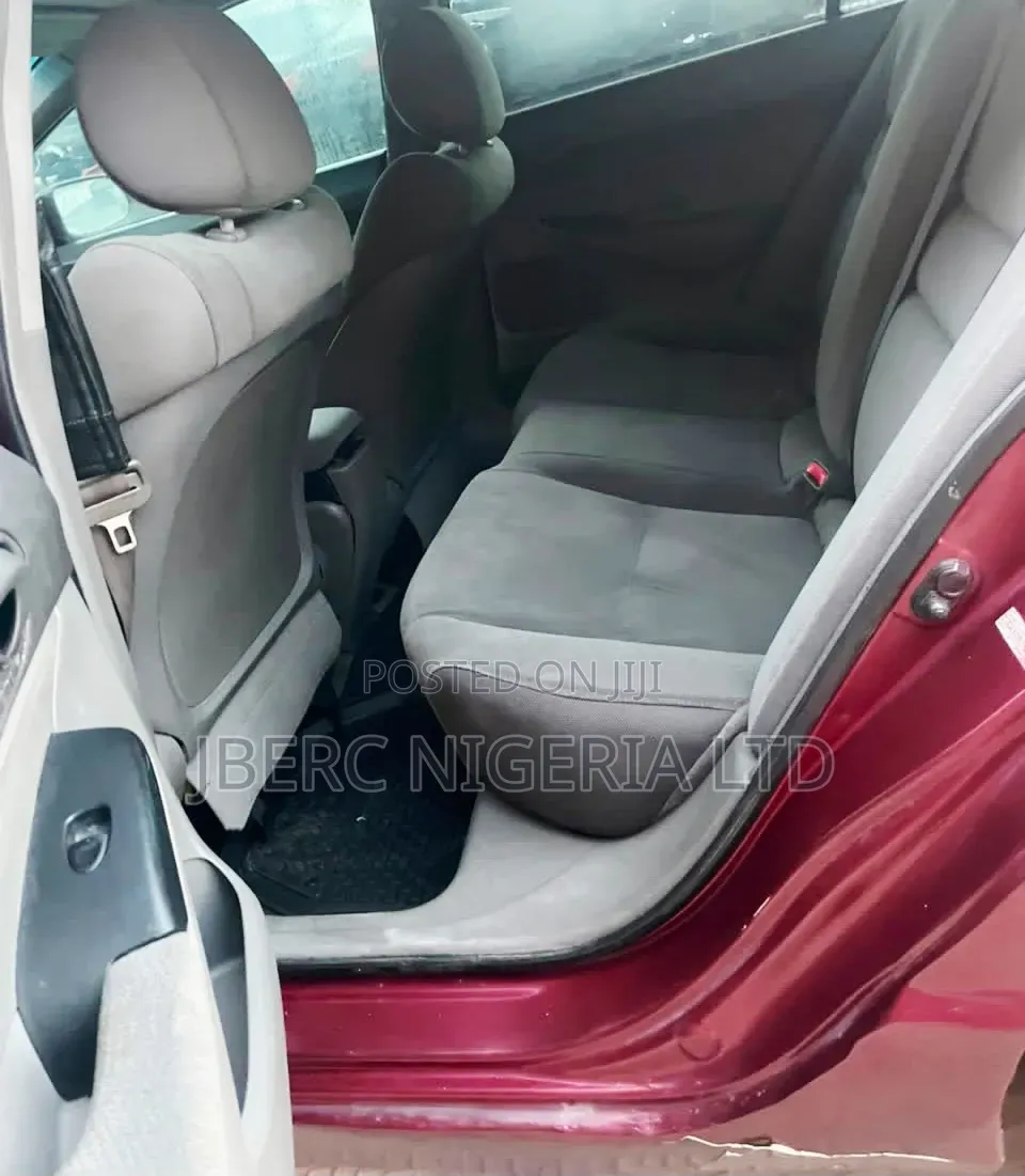 Honda Civic 2010 Red