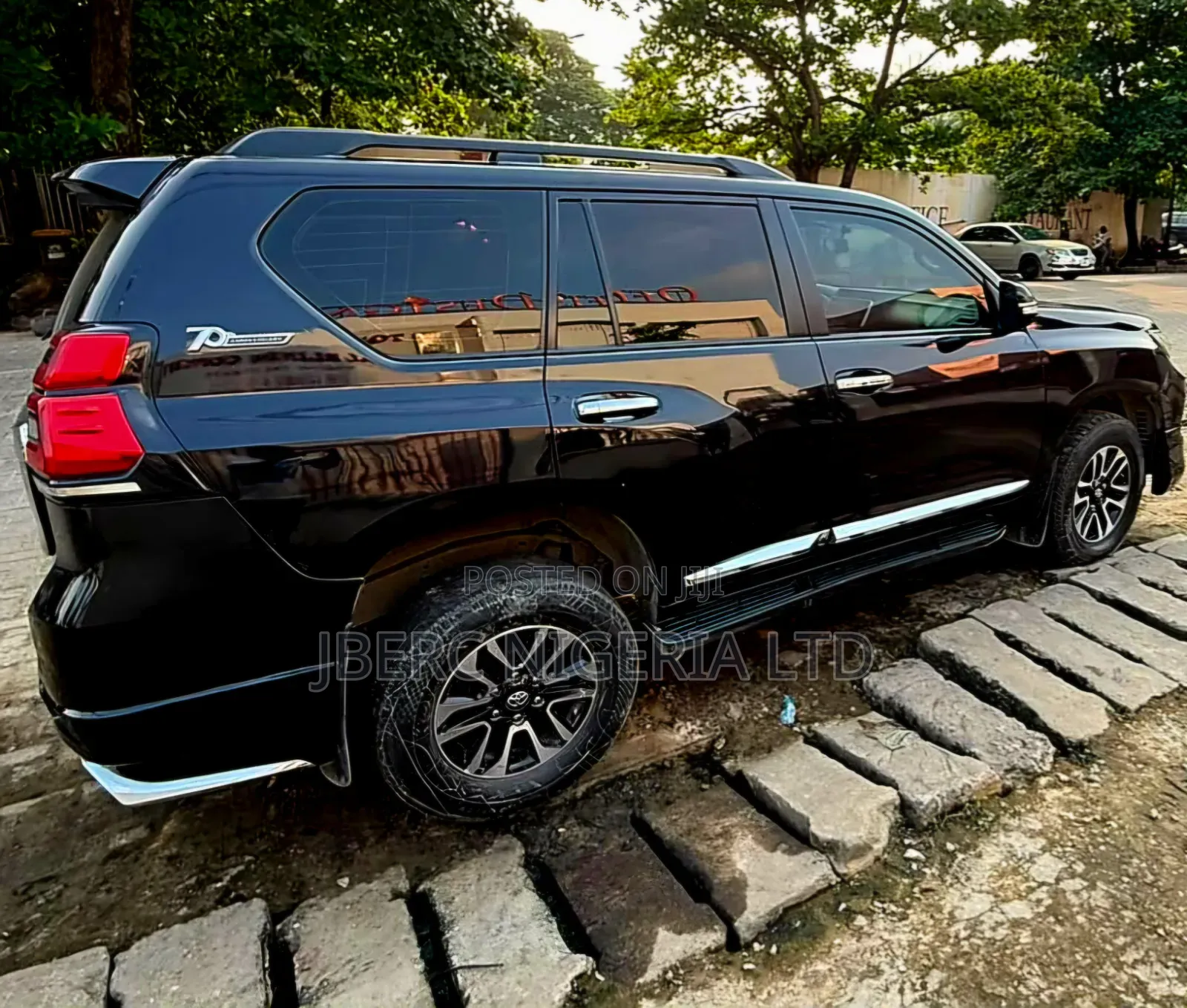Toyota Land Cruiser Prado 4.0 2023 Black