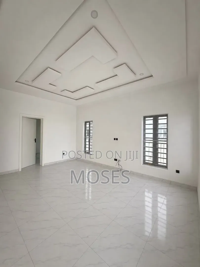 1bdrm Apartment in Van Daniel Estate, Chevron for rent