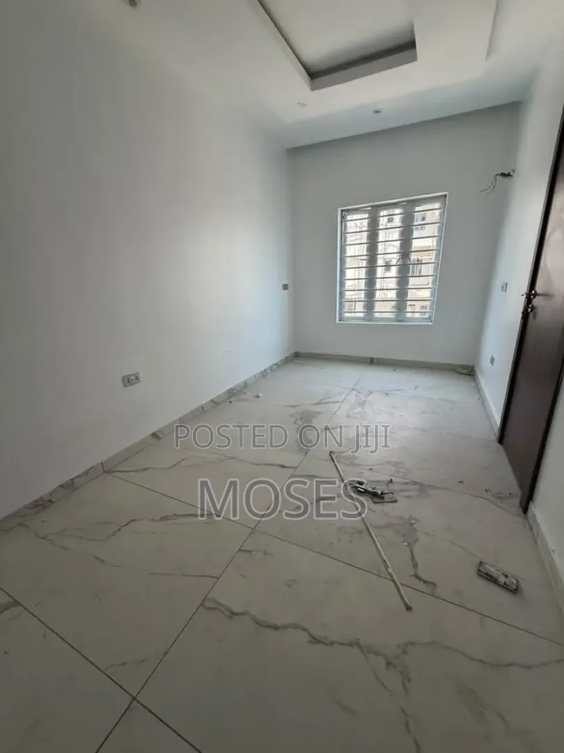 1bdrm Apartment in Van Daniel Estate, Chevron for rent