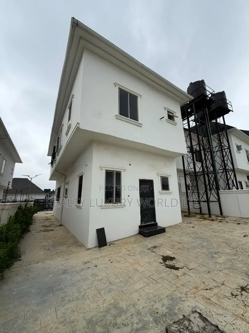 4bdrm Duplex in Dape for sale