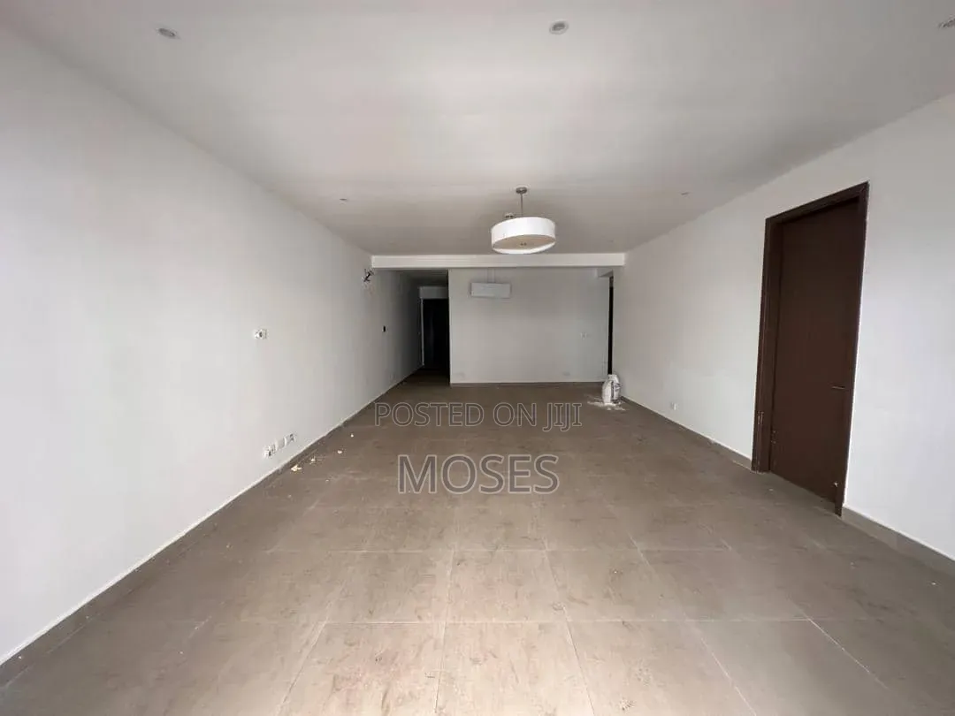 3bdrm Block of Flats in Minimalist And Co, Ikate for rent
