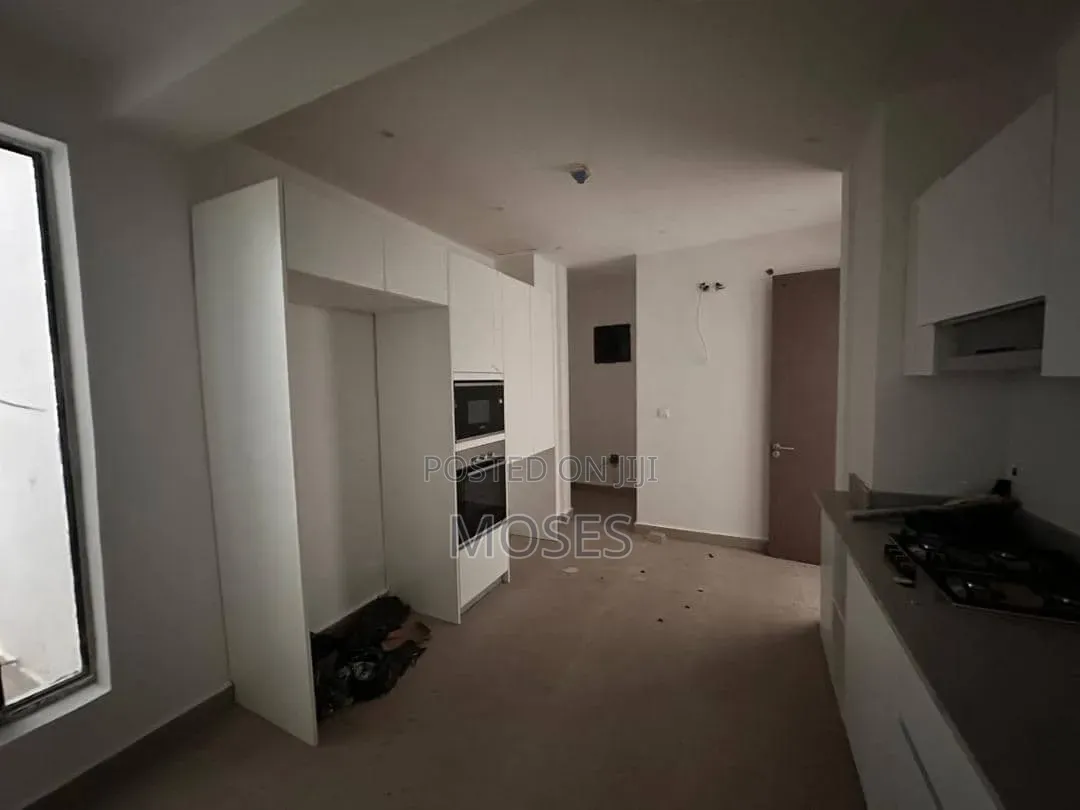 3bdrm Block of Flats in Minimalist And Co, Ikate for rent