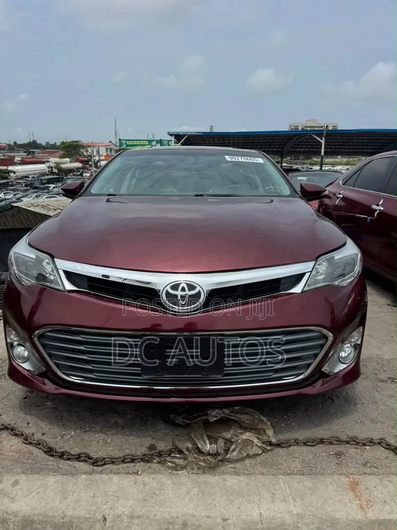 Toyota Avalon Limited 4dr Sedan (3.5L 6cyl 6A) 2015 Red