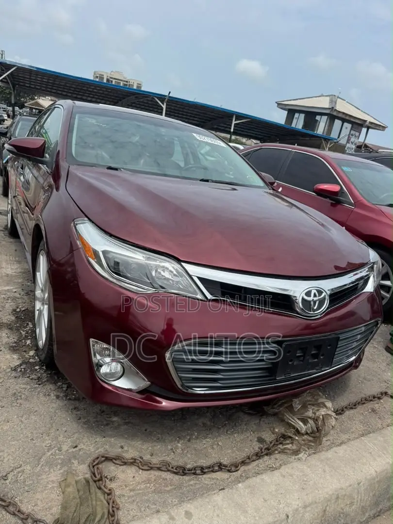 Toyota Avalon Limited 4dr Sedan (3.5L 6cyl 6A) 2015 Red